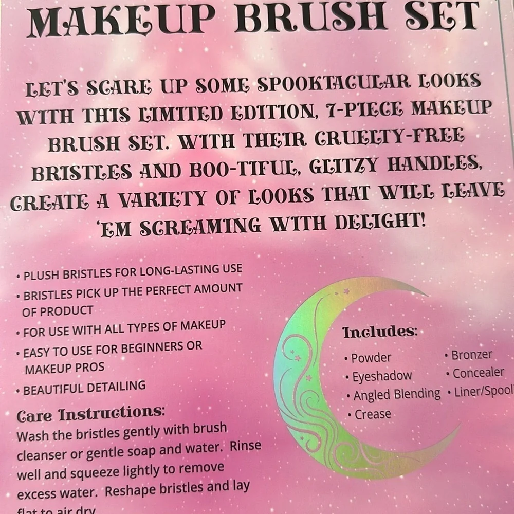 Halloween blinked out make up brush set seven piece💎💎💎💎